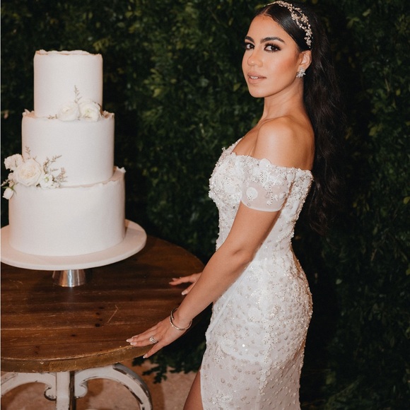 Wedding Dress - Picture 4 of 4